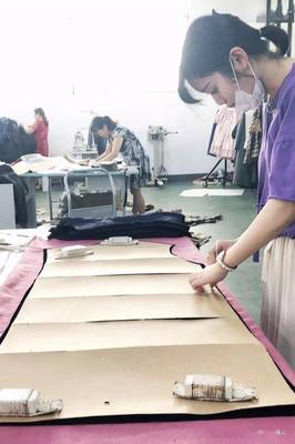 報(bào)考服裝專業(yè)部，時(shí)尚T臺為你而設(shè)——服裝制作全攻略